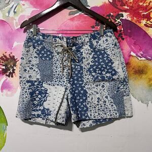 GLORIA VANDERBILT Womens Size 12 Lace Up Denim Blue Jean Shorts Cotton Floral